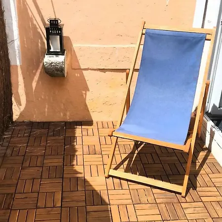 Apartment Belem! Charming 2 Bedroom W Terrace, Wifi & Free Street Parking