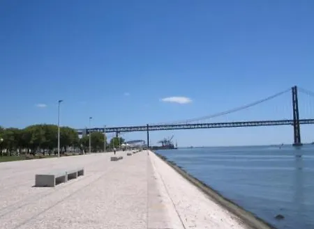 Appartamento Belem! Charming 2 Bedroom W Terrace, Wifi & Free Street Parking Lisbona