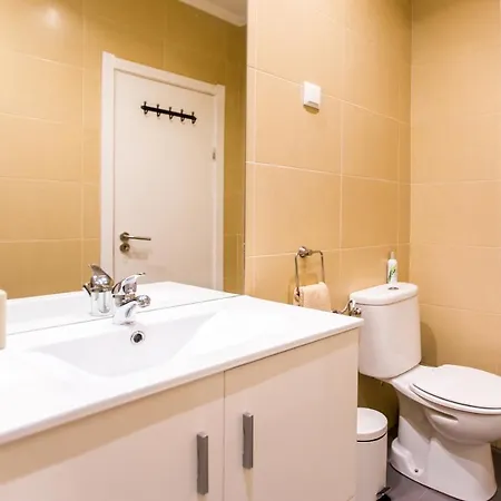Belem! Charming 2 Bedroom W Terrace, Wifi & Free Street Parking * Lisbon