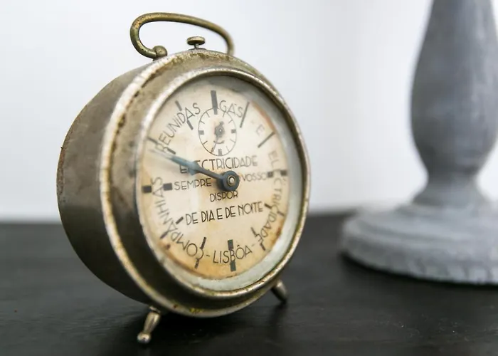 Belem! Charming 2 Bedroom W Terrace, Wifi & Free Street Parking Apartment Lissabon