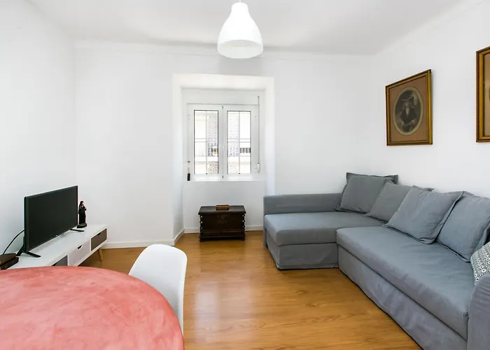 Apartment Belem! Charming 2 Bedroom W Terrace, Wifi & Free Street Parking Lissabon