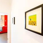 아파트 Belem! Charming 2 Bedroom W Terrace, Wifi & Free Street Parking 리스본