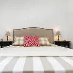 아파트 Belem! Charming 2 Bedroom W Terrace, Wifi & Free Street Parking 리스본