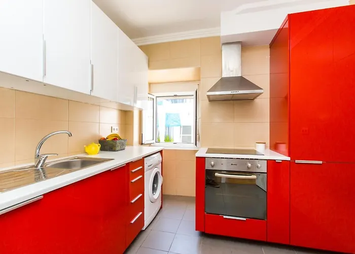 Belem! Charming 2 Bedroom W Terrace, Wifi & Free Street Parking アパート *